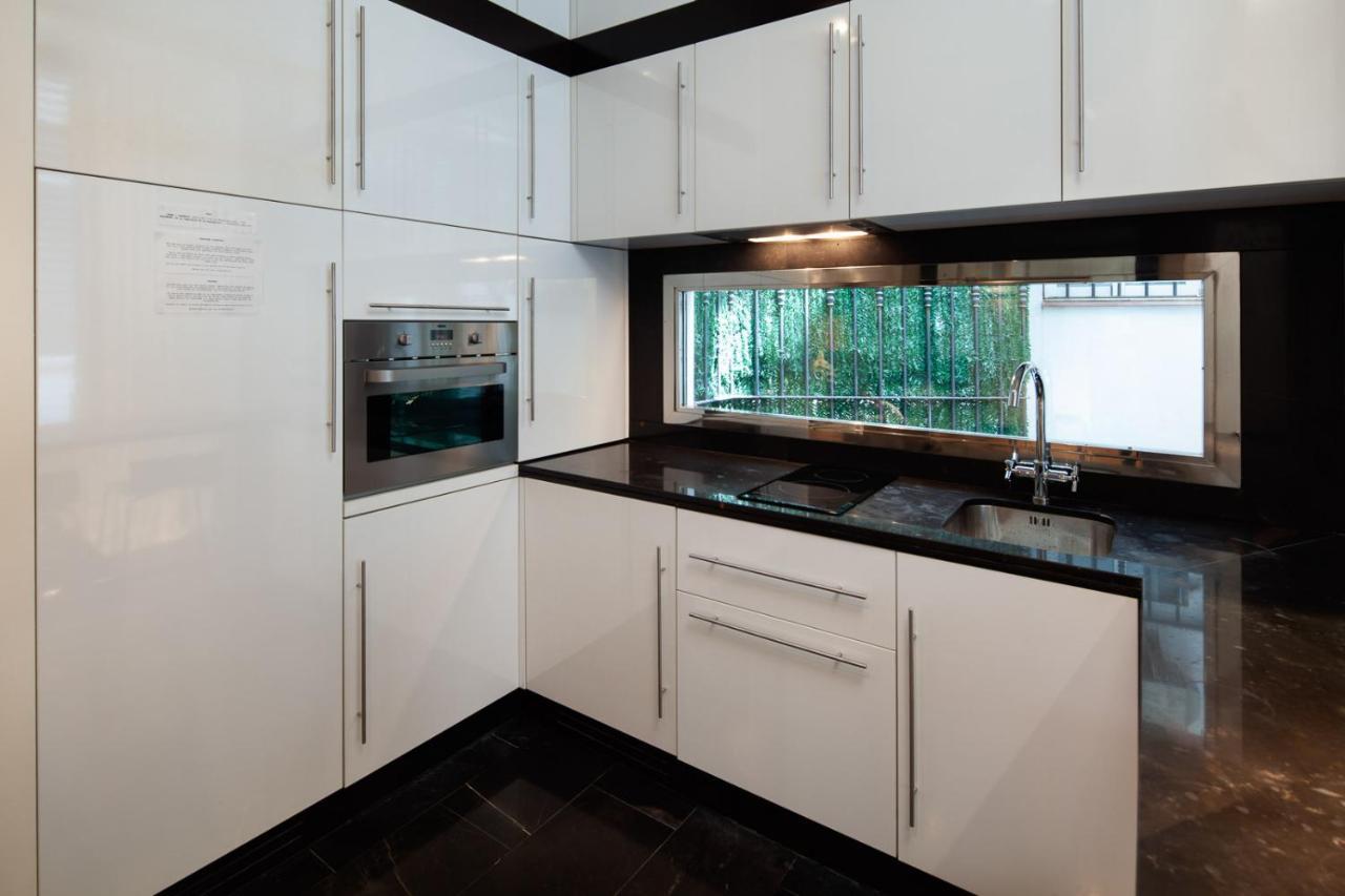 Elegante Apartamento Plaza Constitucion Малага Экстерьер фото